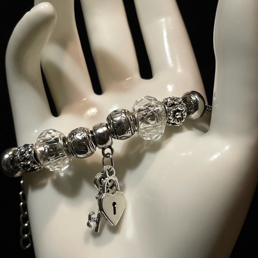 H0009 Charm Bracelet Lock and Key